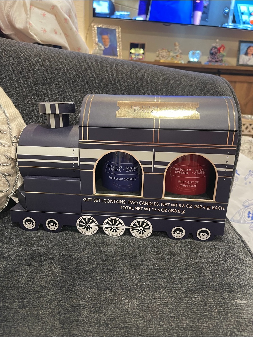 Yankee Candle Polar Express Train Gift Set in Navy Blue and Red